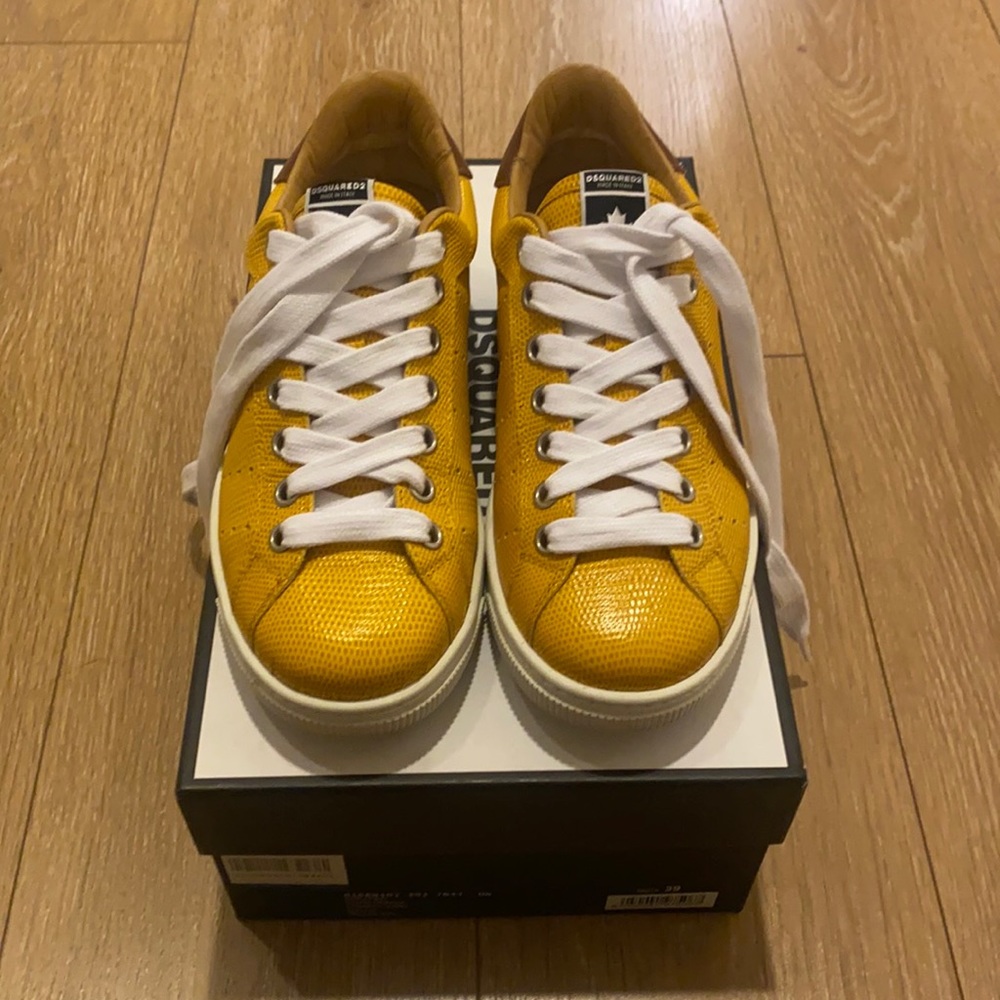 Only worn once - Dsquared Sneaker size 6